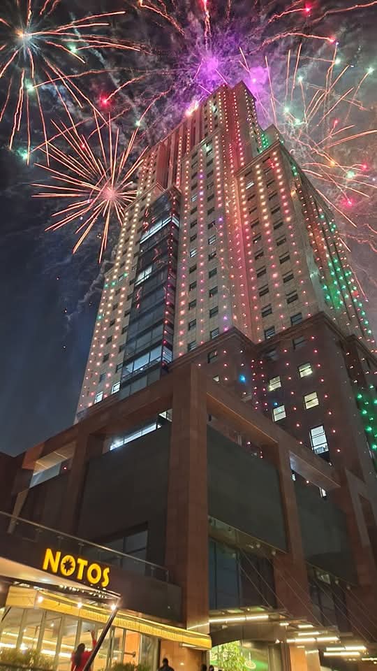 Notos Kitchen Bar social dining